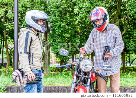 Bike life Parent-child touring 111605982
