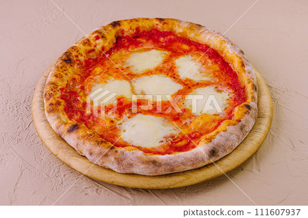 Traditional Neapolitan Pizza on wooden board 111607937