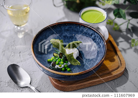 creamy spinach soup with peas top view creamy spinach soup with peas top view 111607969