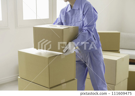 Hand of a woman carrying cardboard Hand of a woman carrying cardboard 111609475