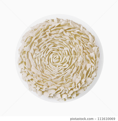 Delicious light ice cream cake with roses cream 111610069