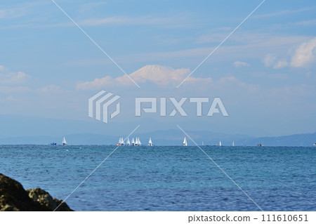 從湘南三浦半島最南端眺望駿河灣 從湘南三浦半島最南端眺望駿河灣 111610651