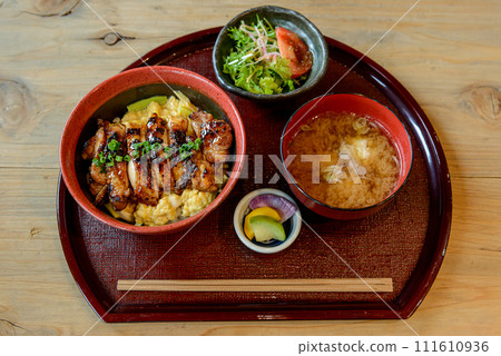 照燒雞肉碗、套餐 111610936