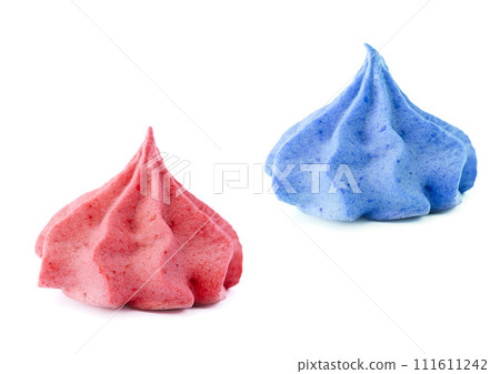 meringue cakes isolated on white background meringue cakes isolated on white background 111611242