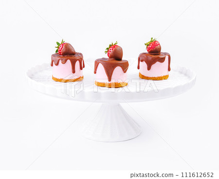 souffle cake with fresh strawberries isolated souffle cake with fresh strawberries isolated 111612652