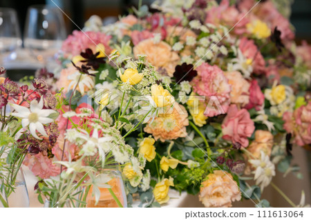 Table decoration flower arrangement decorated with colorful fresh flowers 111613064