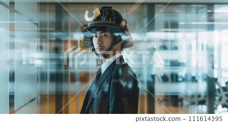 毫不妥協完成工作的辦公室職員的形象 111614395