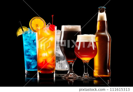 Set and collection of classic alcohol cocktails or mocktail isolated on black background with fresh summer fruits Set and collection of classic alcohol cocktails or mocktail isolated on black background with fresh summer fruits 111615313