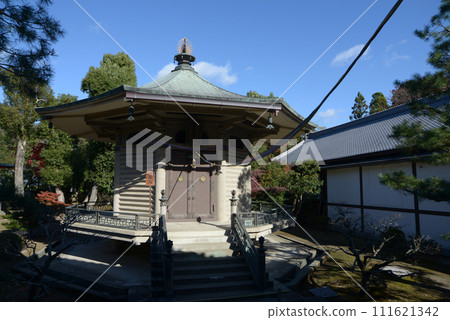 秋天 京都市右京區佐賀縣新京殿 大覺寺 111621342