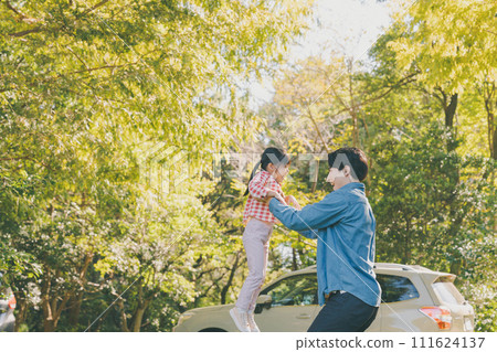 爸爸 父親 父母和小孩 111624137