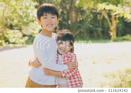 child, kid, girl 111624142