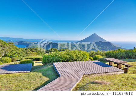 [Mt. Kaimondake from the Shiroro Observation Deck on Mt. Onodake] Eicho-gun, Minamikyushu City, Kagoshima Prefecture 111624618