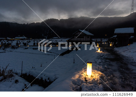 [京都府] 美山茅吹之裡雪燈籠 111626949