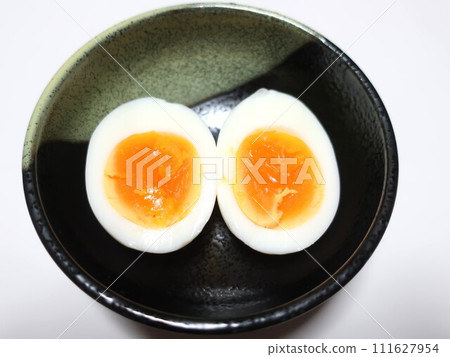 Boiled egg cut Boiled egg cut 111627954