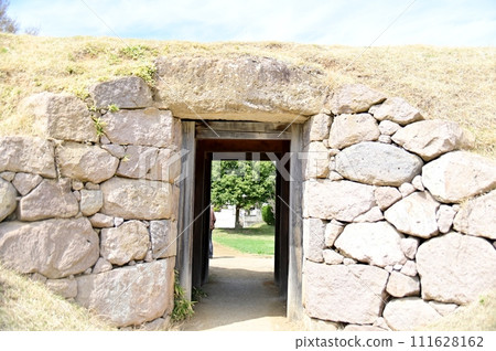 渦門是將鬆代城北部的土方挖空而建的。 渦門是將鬆代城北部的土方挖空而建的。 111628162