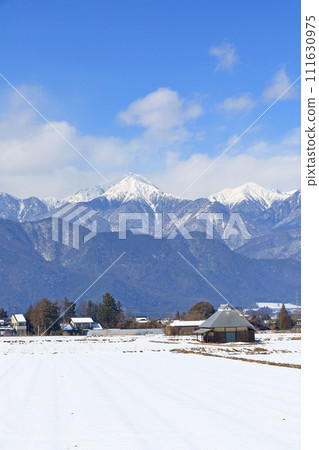 白雪皚皚的安曇野和北阿爾卑斯 白雪皚皚的安曇野和北阿爾卑斯 111630975