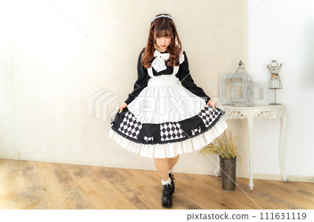 穿女僕裝的日本女人 穿女僕裝的日本女人 111631119