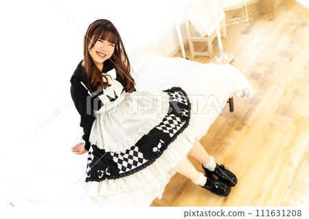 床上的女僕 111631208