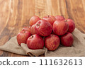 Fresh apple 111632613