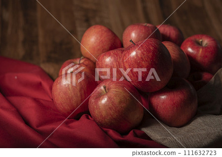紅蘋果 111632723