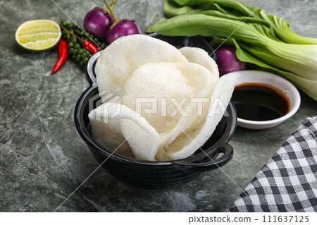 Vietnamese starter appetizer Crab chips 111637125