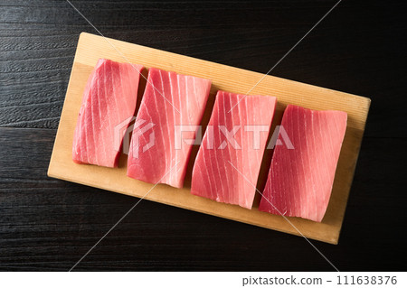 藍鰭鮪魚、中脂鮪魚、柵欄 111638376