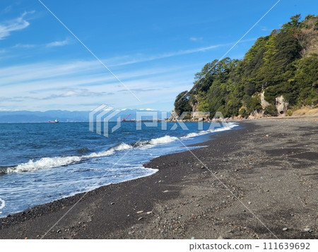 Quiet winter sea 111639692