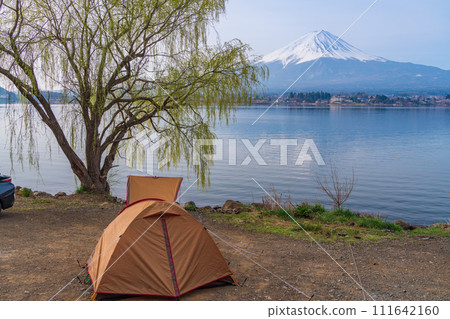 (Yamanashi Prefecture) Lake Kawaguchi/lakeside camping 111642160