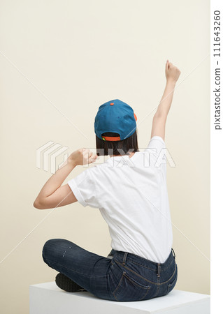 a woman who sits and stares 111643260