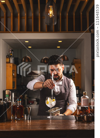 Professional bartender at work 111648539