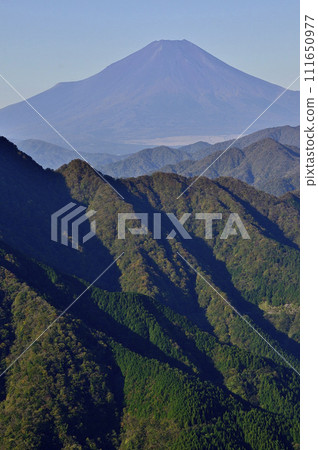 秋葉的丹澤山，從姬次眺望富士山 111650977