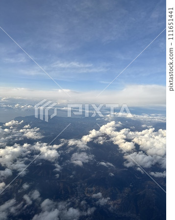 從天空看到的雲和海 111651441