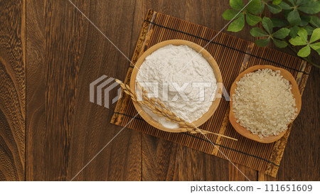 Rice flour image｜Rice flour, white rice and ears of rice 111651609