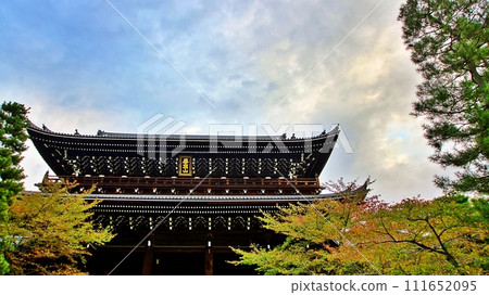 Scenery of Chion-in Sanmon Gate, Kyoto Scenery of Chion-in Sanmon Gate, Kyoto 111652095