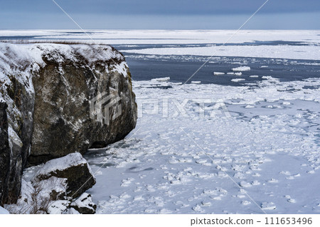 Drifting ice 111653496