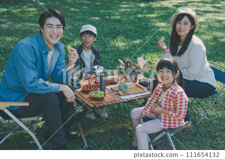 camp, camping, families 111654132
