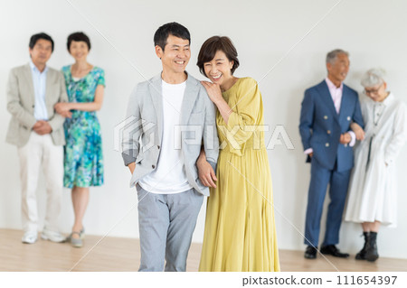 Group of middle-aged men and women, senior couples 111654397