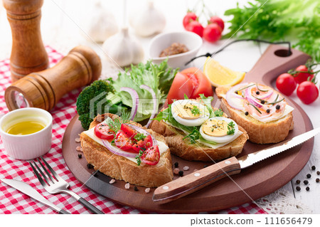 Bruschetta 111656479