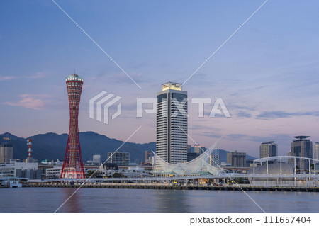 Sunset sky and Kobe Port Tower Meriken Park 111657404