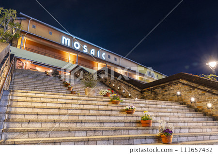 Kobe Harborland umie mosaic night view 111657432