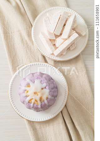 taro bun with white sugar cream and nut taro bun with white sugar cream and nut 111658901