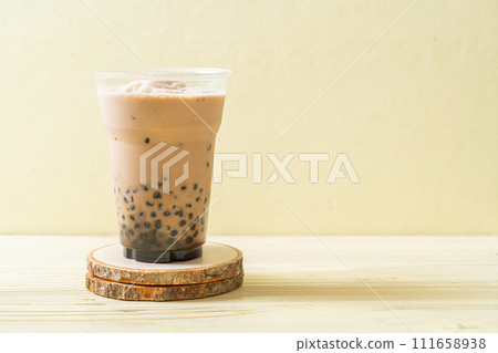 Taiwan milk tea with bubbles 111658938