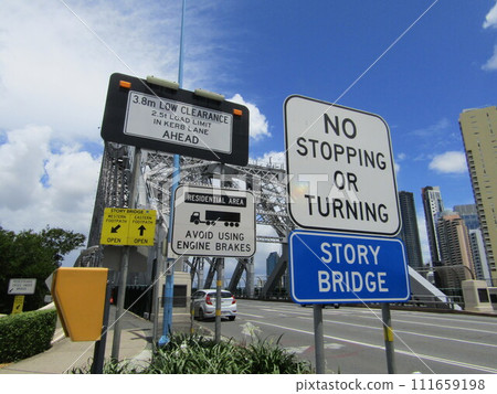 Story Bridge 111659198