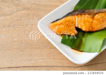 Grilled Salmon Steak with Soy Sauce 111659535