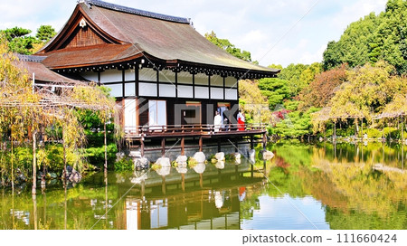 京都平安神宮庭園風光 京都平安神宮庭園風光 111660424
