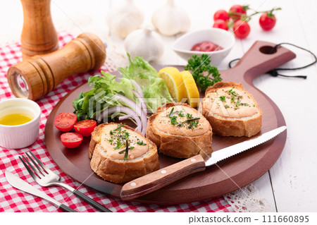 Mentaiko French bread 111660895