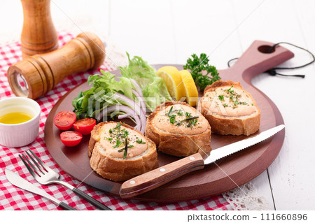 Mentaiko French bread 111660896