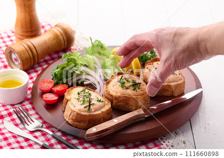 Mentaiko French bread 111660898