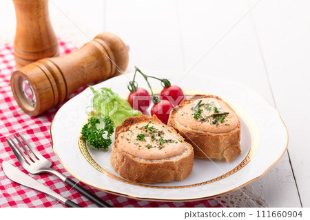 Mentaiko French bread 111660904