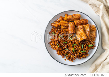 Jajangmyeon or JJajangmyeon with Odeng and Omuk - Korean Instant noodles with Korean fish cake in black bean sauce 111661020